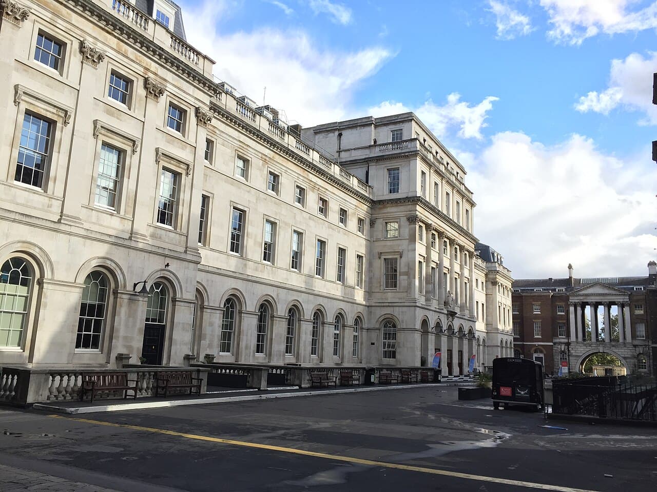 King's College London (KCL)